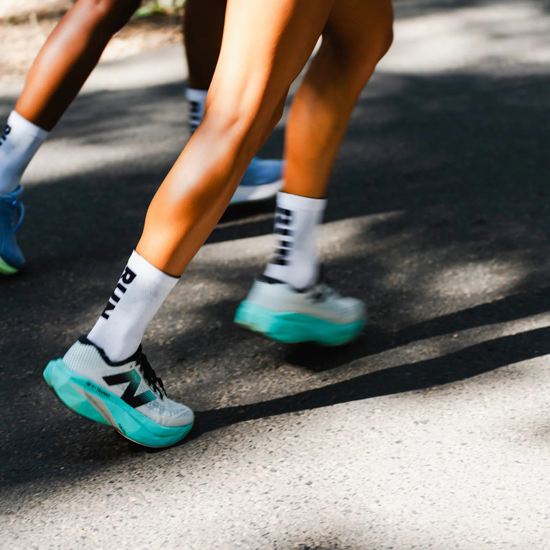 > 벌세스 > 양말 > Active Crew Printed > VERSUS Active Crew RUN White Socks 